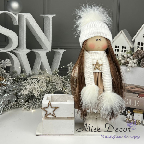 Кукла в юбке + коробочка winter collection