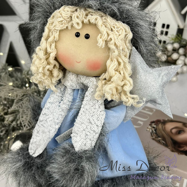 Рождественская девочка (голубая)