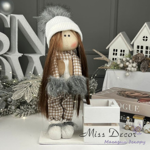 Кукла в штанишках + коробочка winter collection