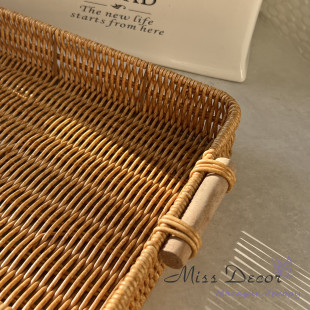 Таця з ротангу прямокутна велика